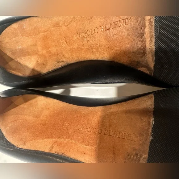 Manolo Blahnik Classic Black Leather Heels - size 9 / IT 39 - Picture 7 of 7